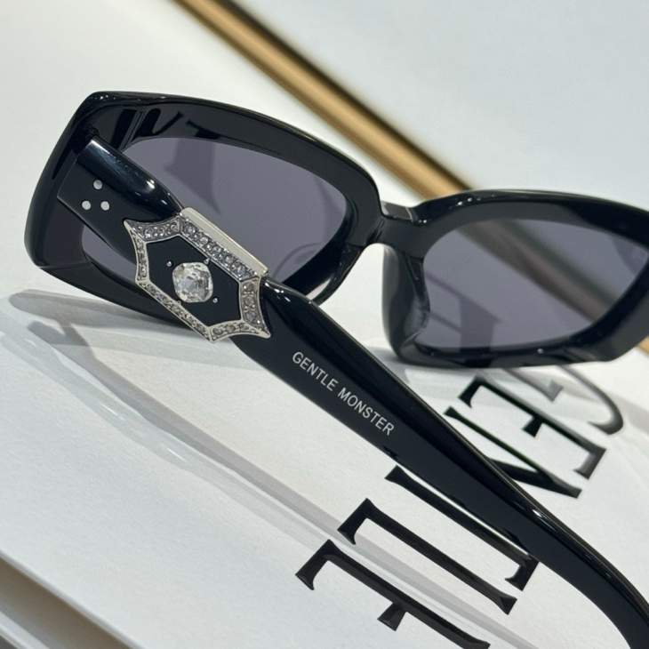 Picture of Gentle Monster Sunglasses _SKUfw68372214fw
